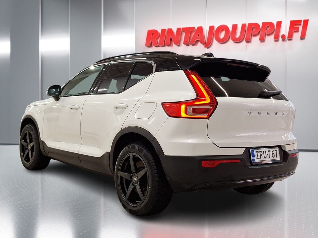 Volvo XC40 2023 Valkoinen