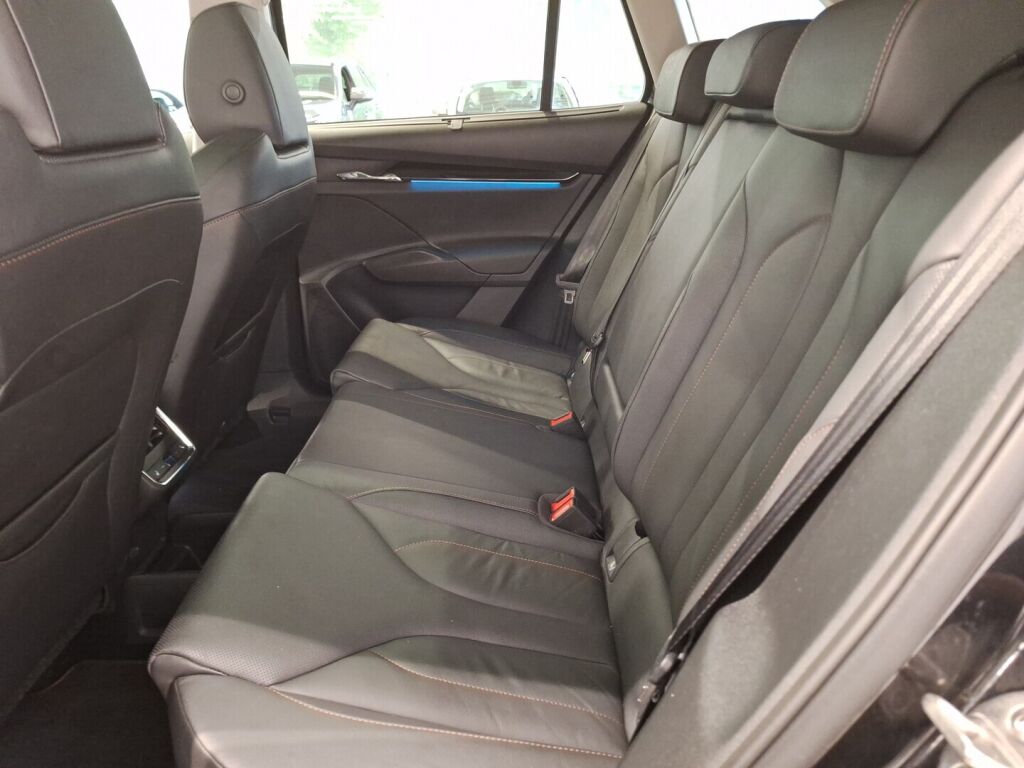 Skoda Enyaq 2021 Musta