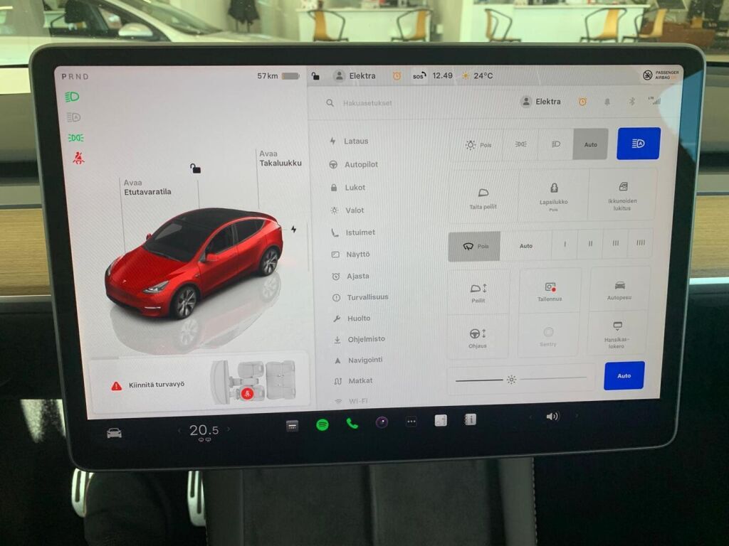 Tesla Model Y 2022 Punainen