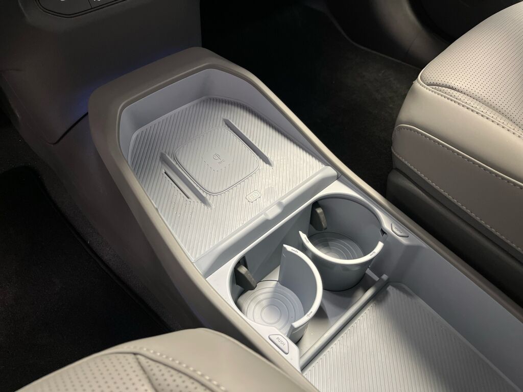 Kia EV3 2025 Sininen