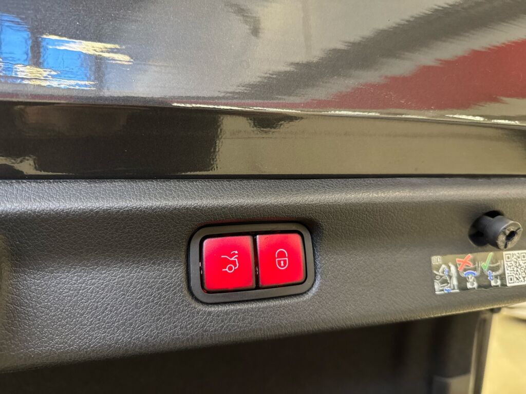 Mercedes-Benz EQE 2024 