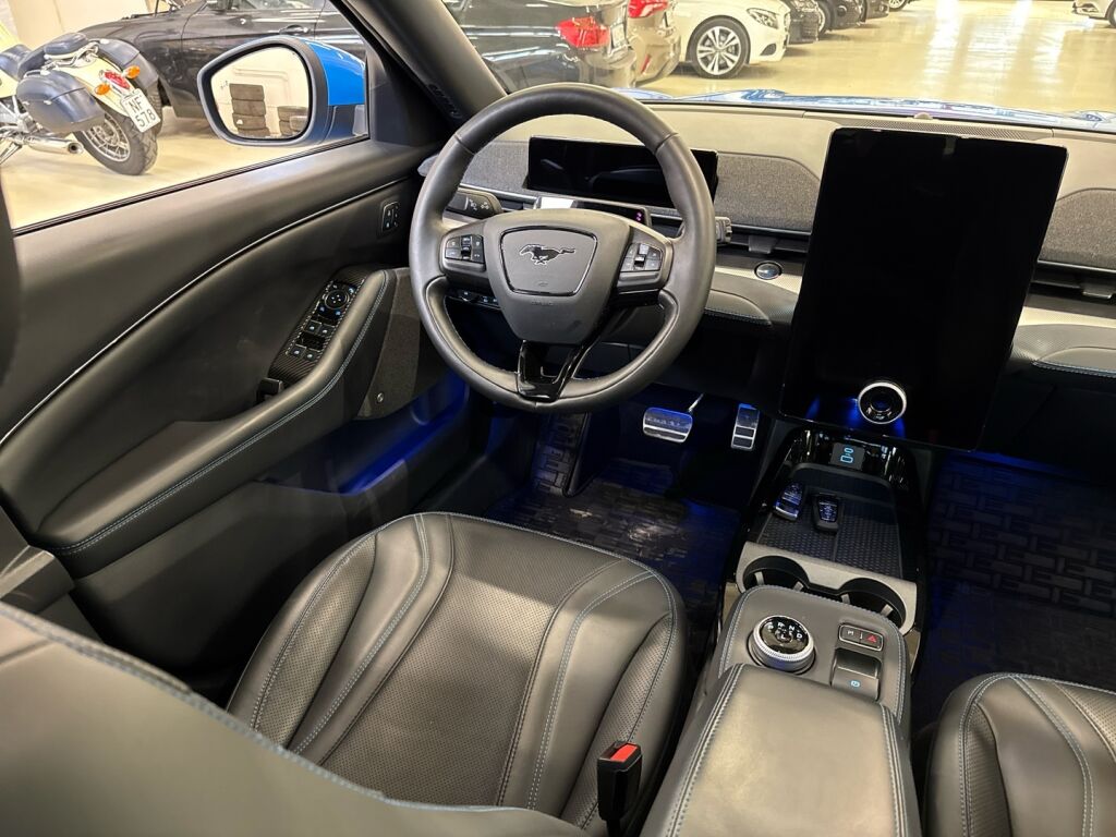 Ford Mustang 2021 Sininen