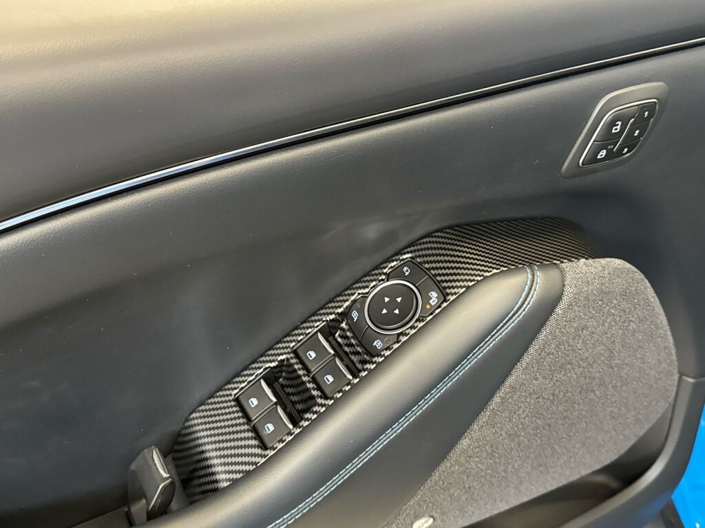 Ford Mustang 2021 Sininen