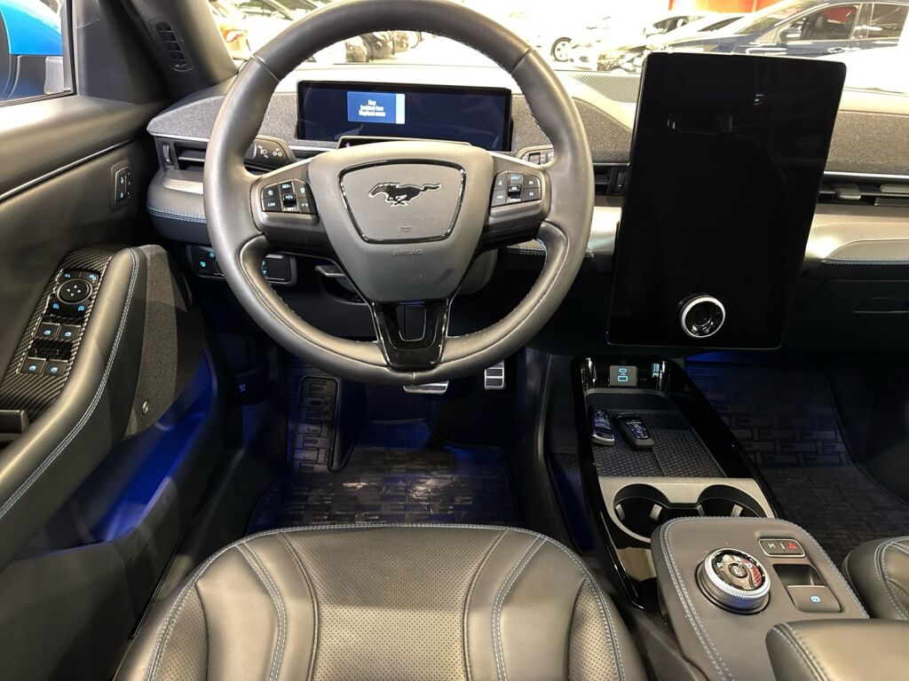 Ford Mustang 2021 Sininen