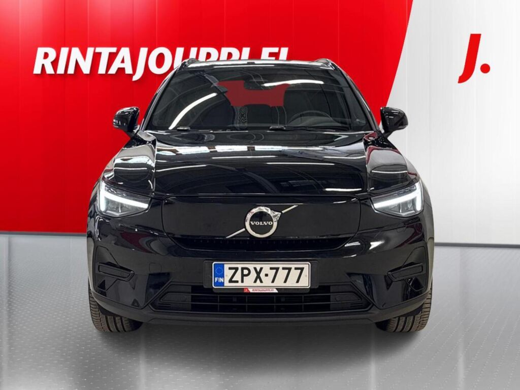Volvo XC40 2023 Musta