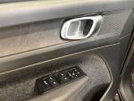 Volvo XC40 2023 Musta