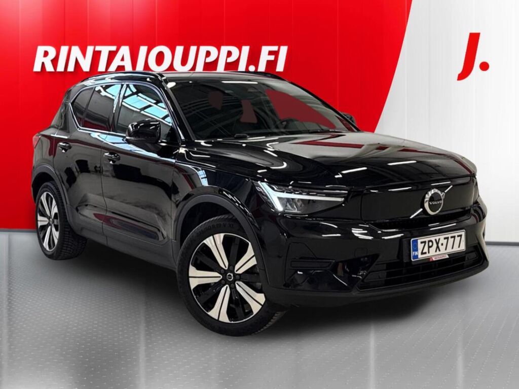 Volvo XC40 2023 Musta