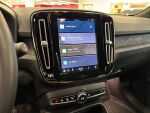 Volvo XC40 2023 Musta