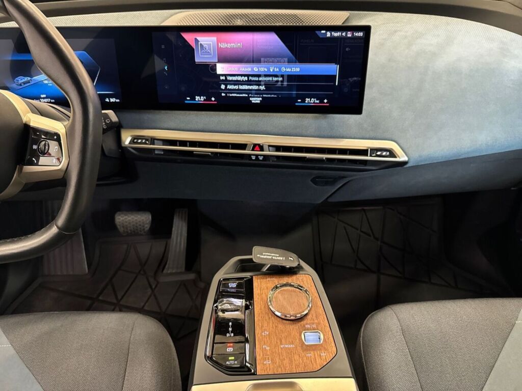 BMW iX 2021 