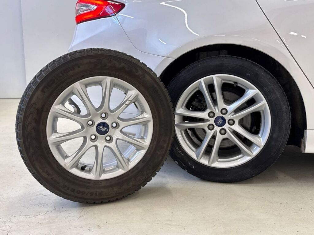 Ford Mondeo 2015 Valkoinen