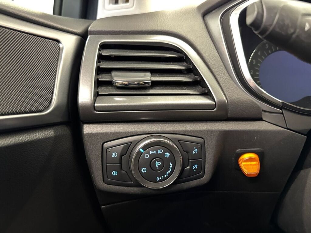 Ford Mondeo 2015 Valkoinen