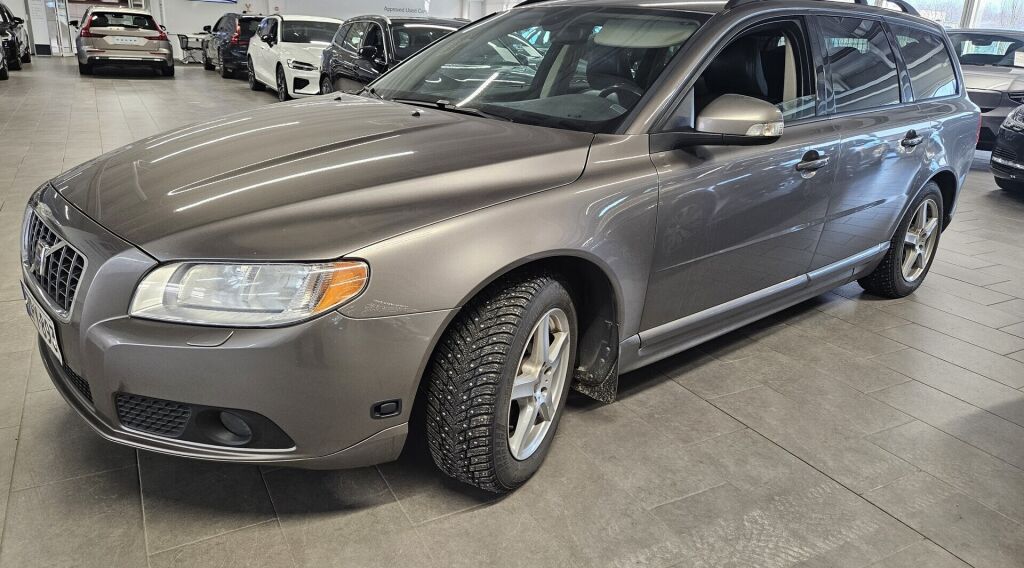 Volvo V70 2008 Harmaa