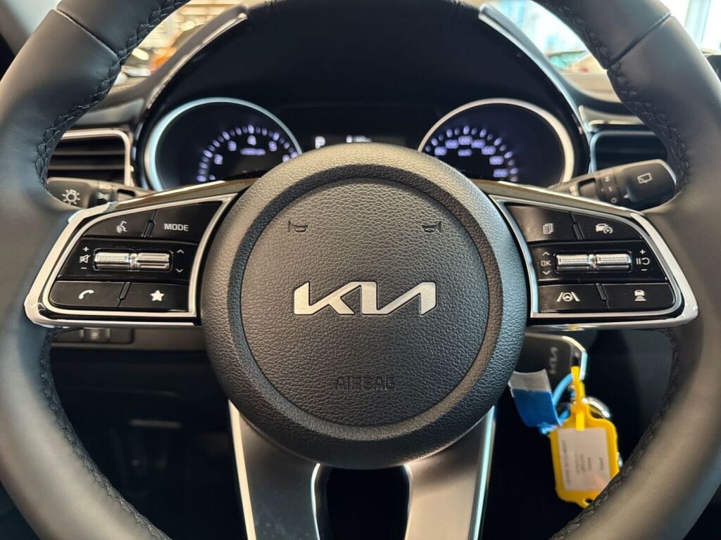 Kia XCeed 2026 Harmaa