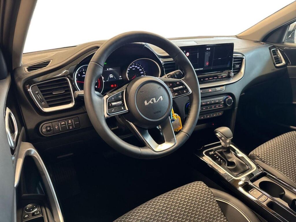 Kia XCeed 2026 Harmaa