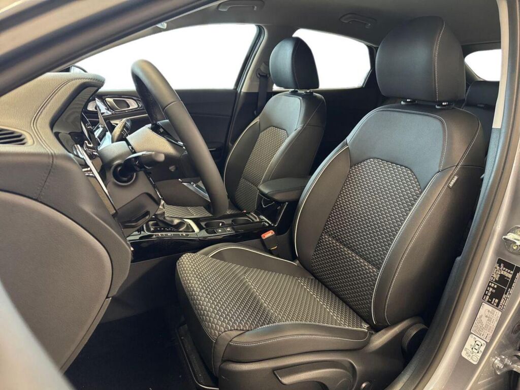 Kia XCeed 2026 Harmaa