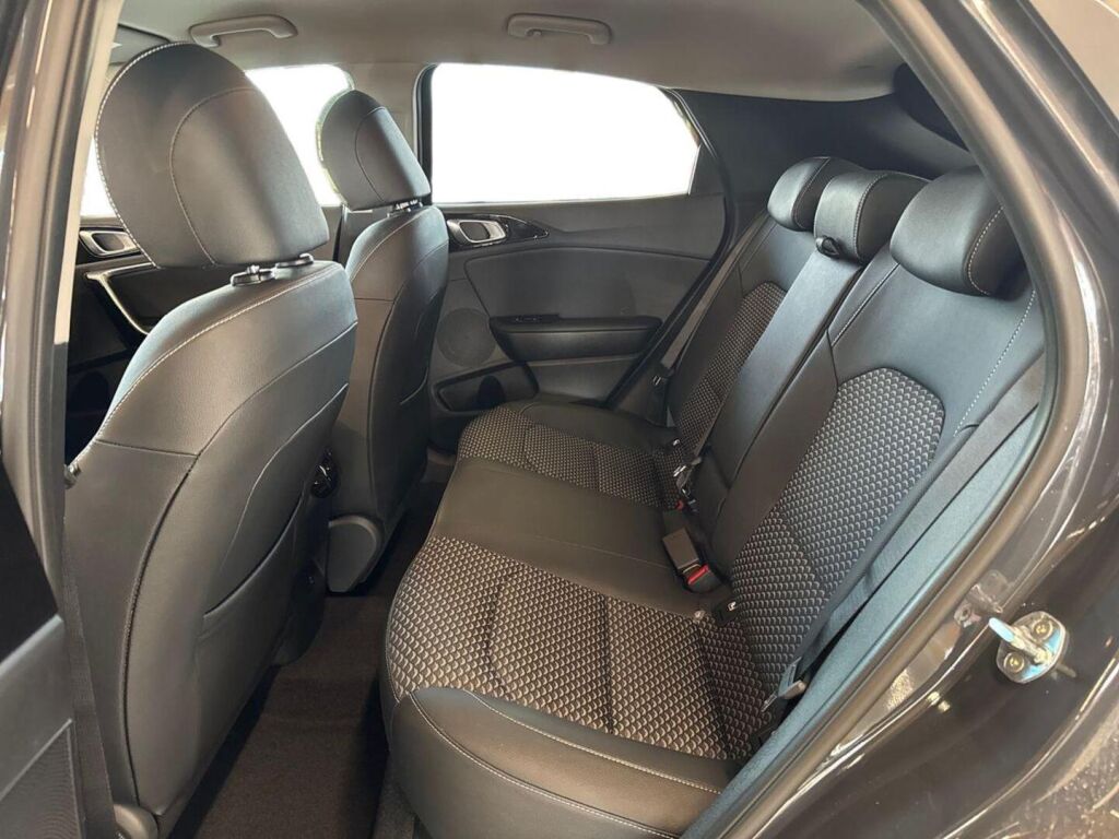 Kia XCeed 2026 Harmaa