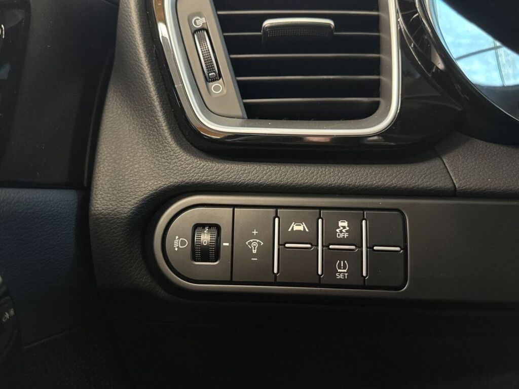 Kia XCeed 2026 Harmaa