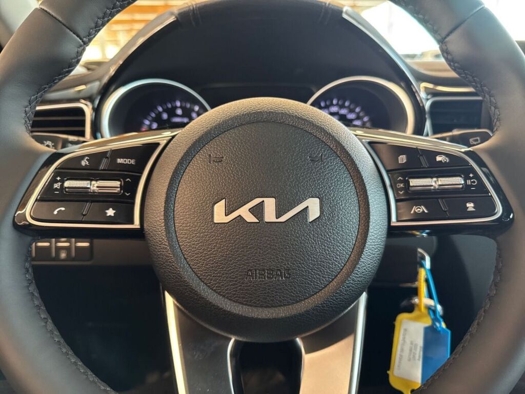 Kia XCeed 2026 Harmaa