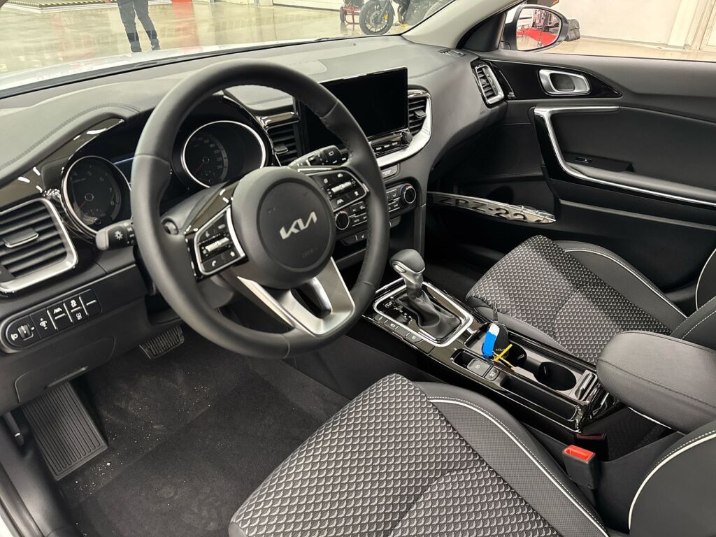 Kia XCeed 2026 Valkoinen