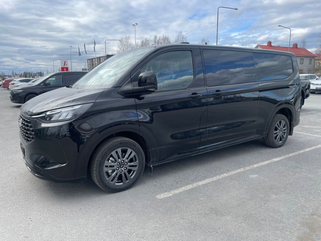 Ford Tourneo Custom 2026 Agate Black