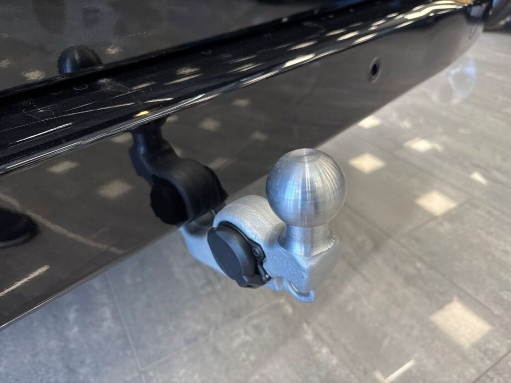 Ford Tourneo Custom 2026 Agate Black