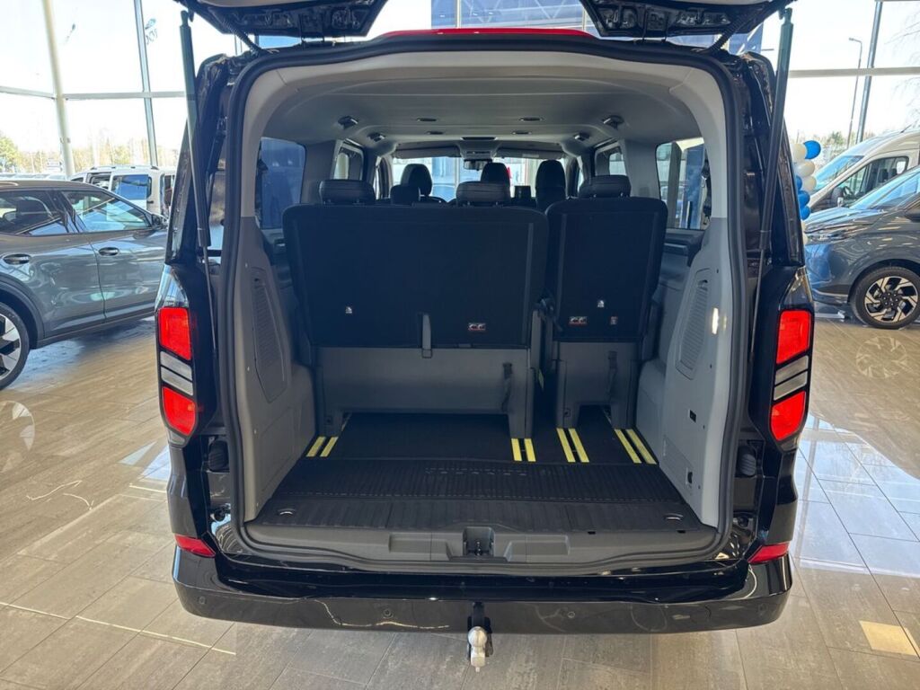 Ford Tourneo Custom 2026 Agate Black