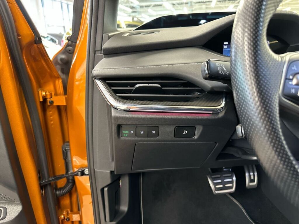 Skoda Enyaq 2025 Phoenix Orange