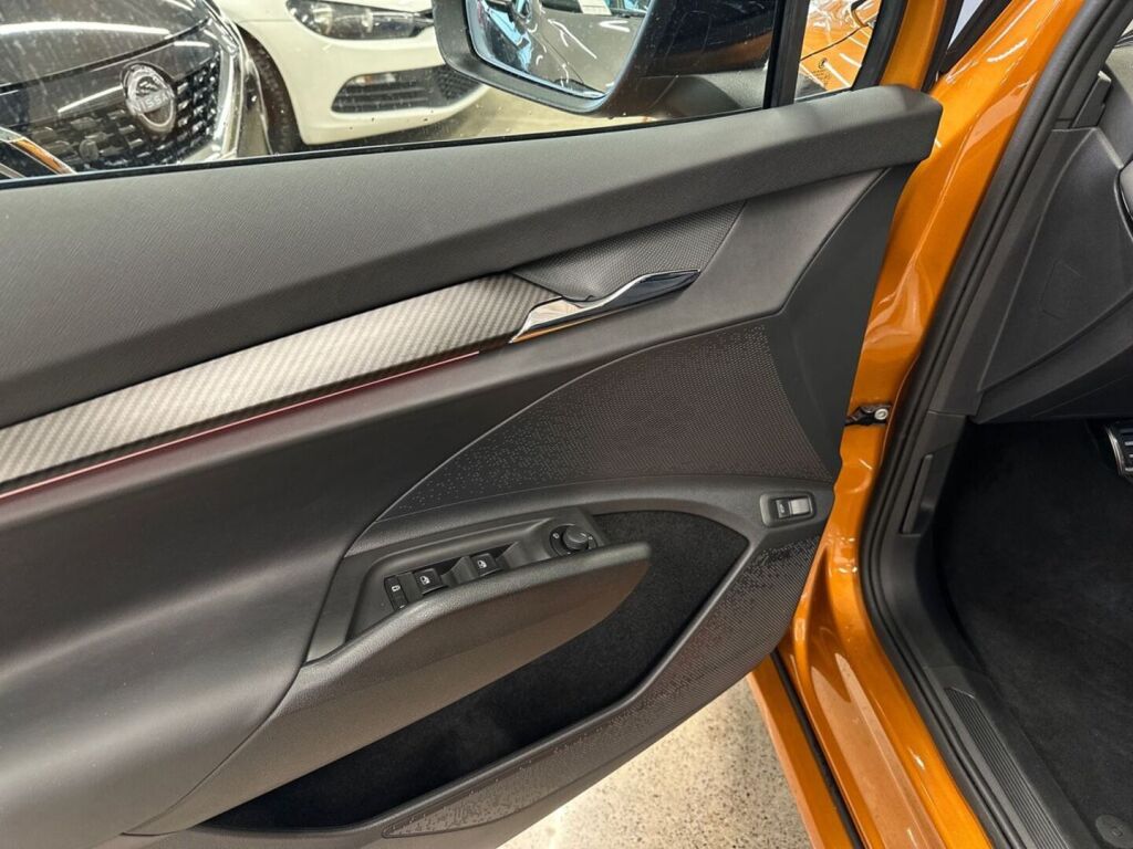 Skoda Enyaq 2025 Phoenix Orange