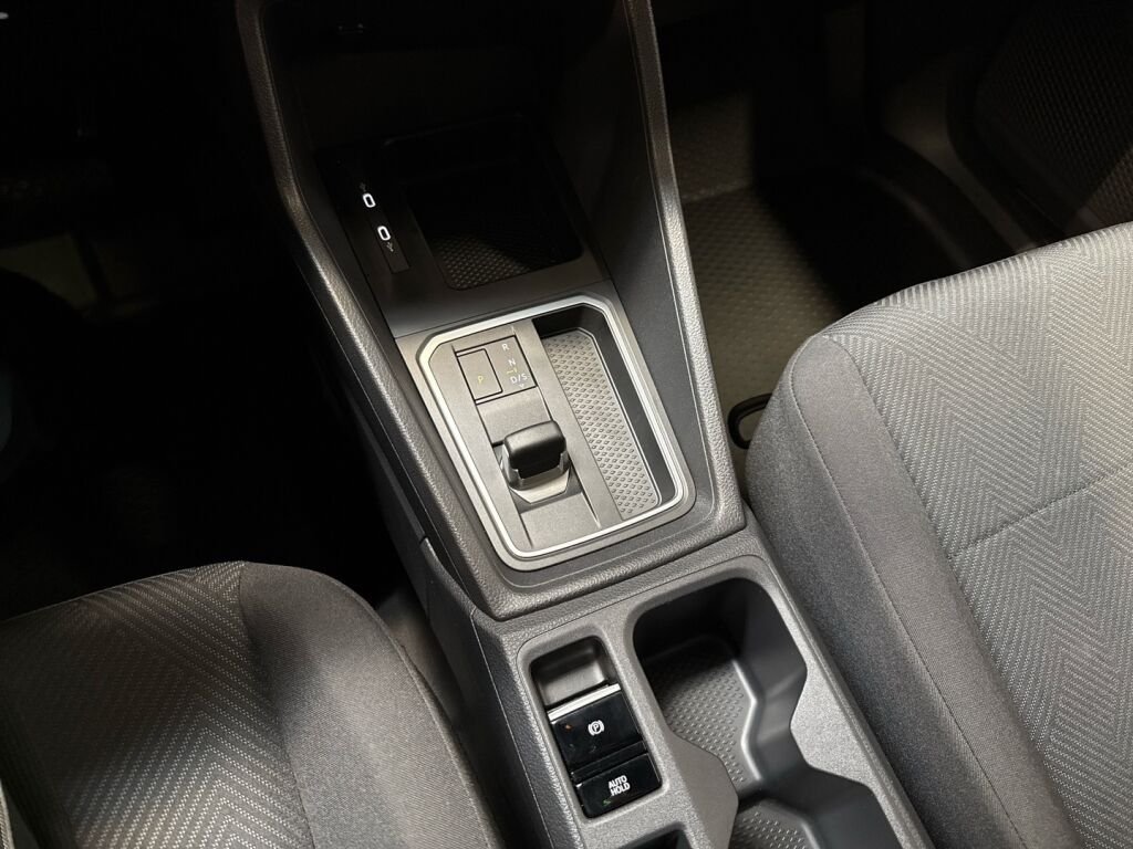 Ford Transit Connect 2026 Musta