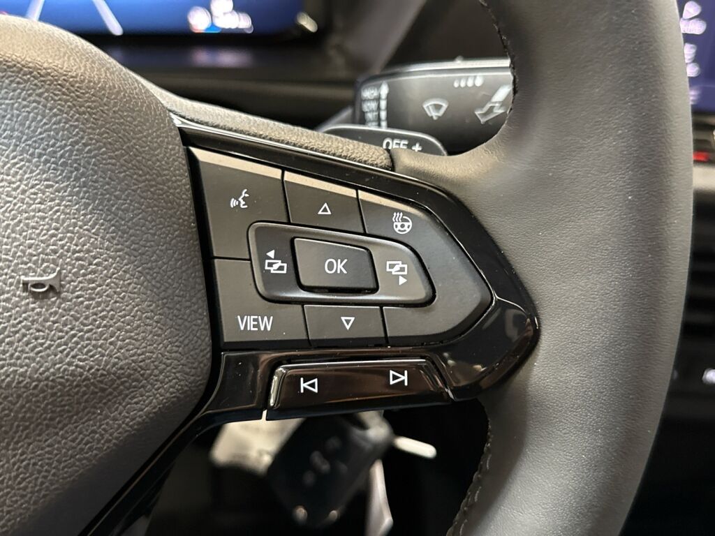 Ford Transit Connect 2026 Musta