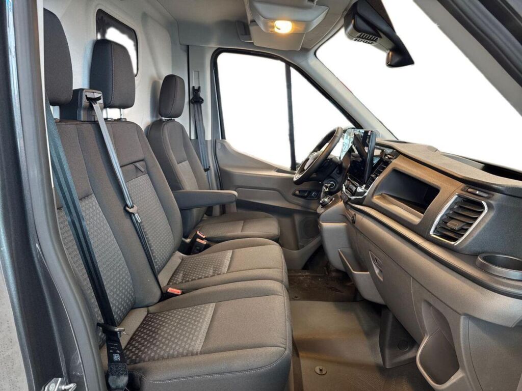 Ford Transit 2026 Harmaa