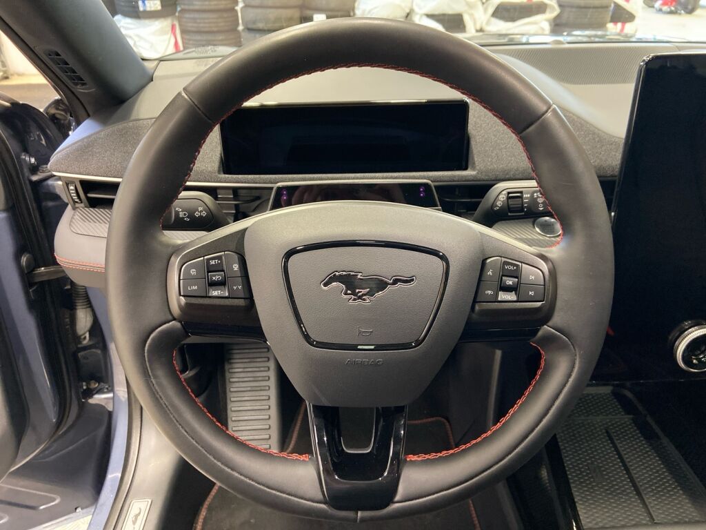 Ford Mustang Mach-E 2022 