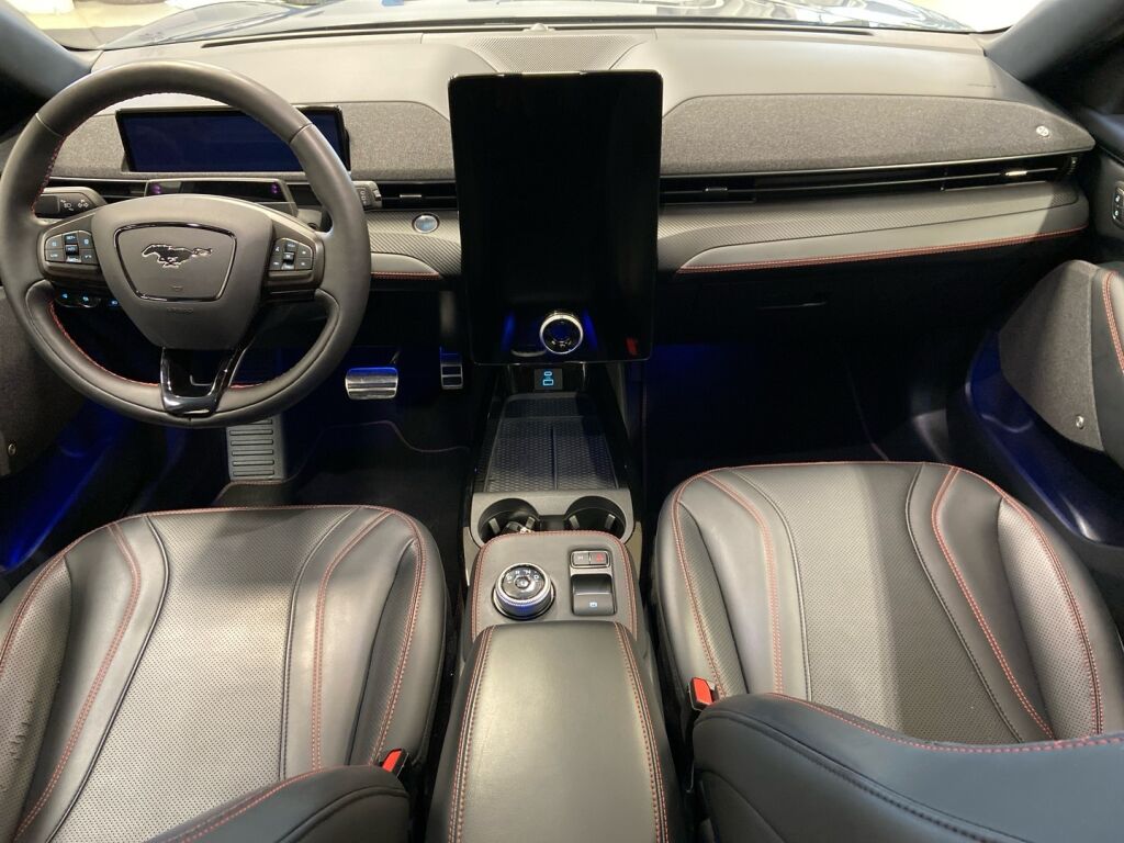 Ford Mustang Mach-E 2022 