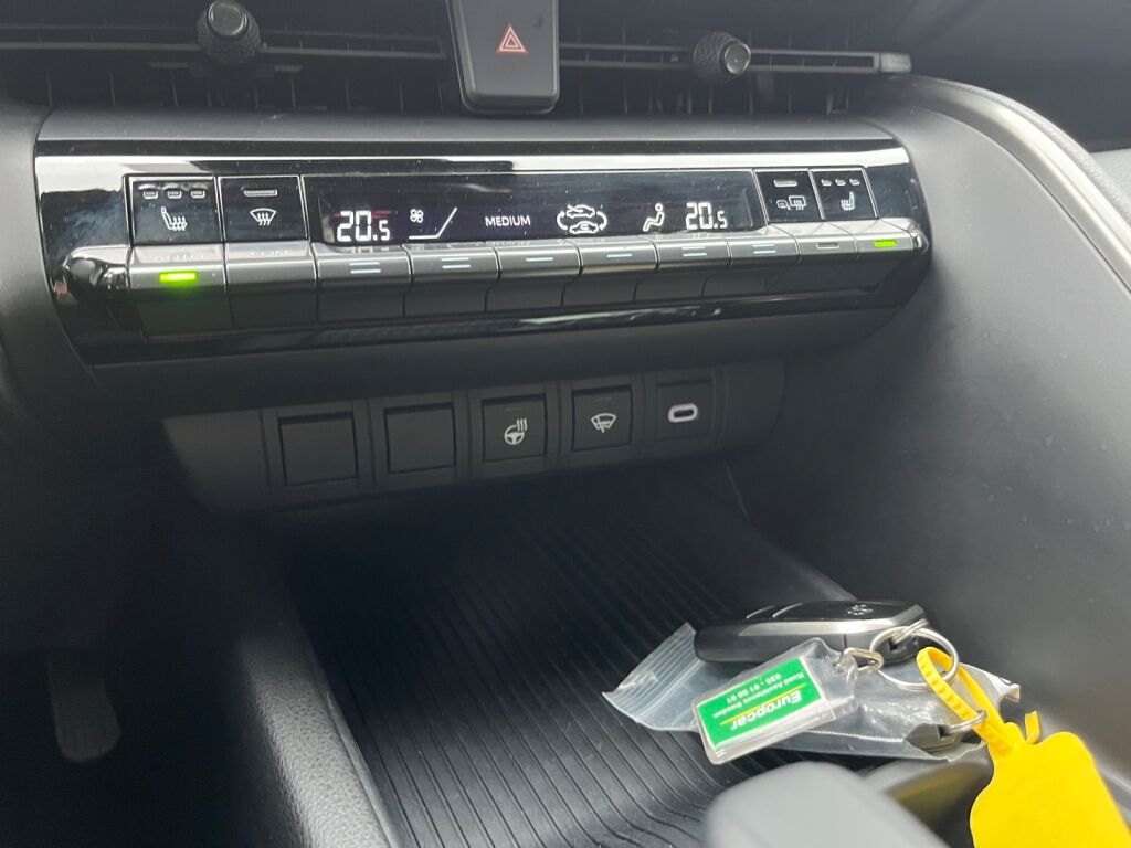 Toyota C-HR 2025 met.hopea