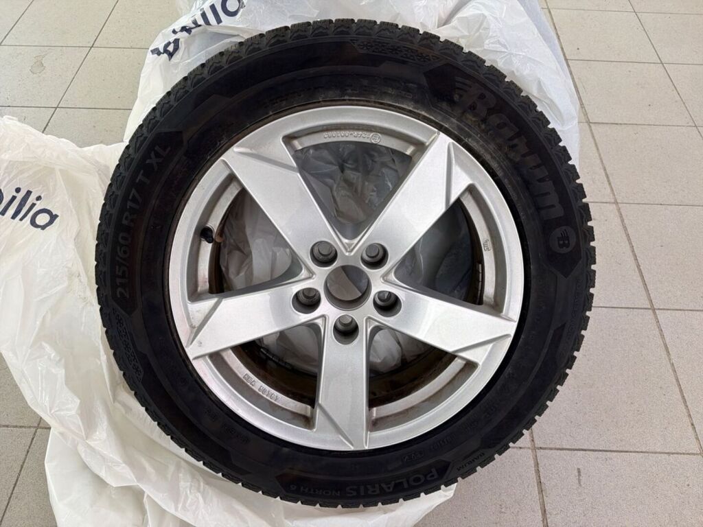 Toyota C-HR 2025 met.hopea
