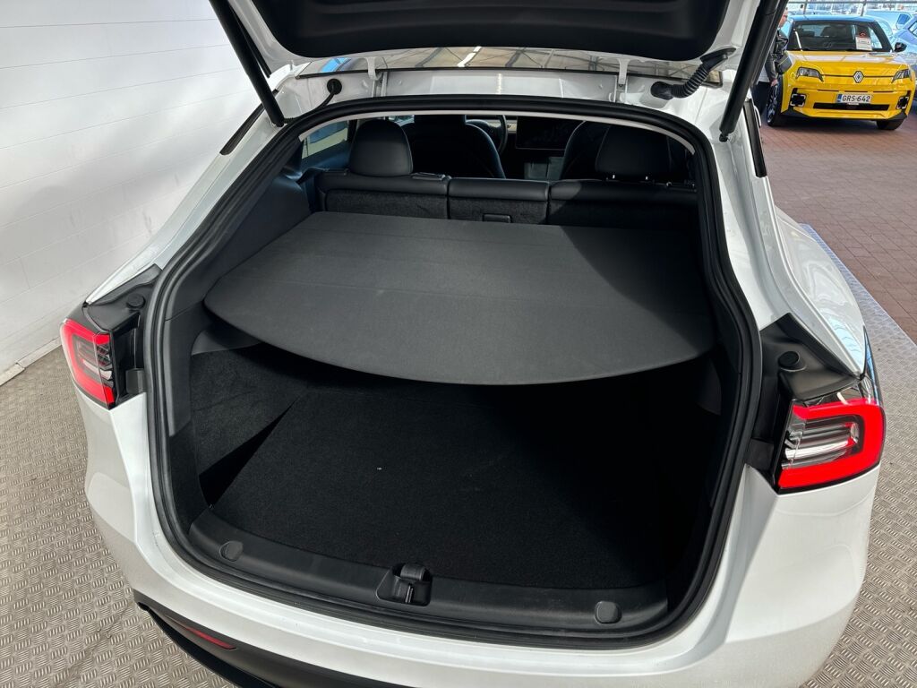 Tesla Model Y 2023 Valkoinen