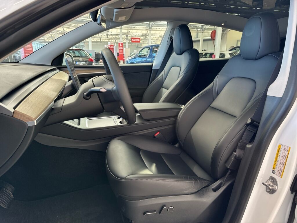 Tesla Model Y 2023 Valkoinen