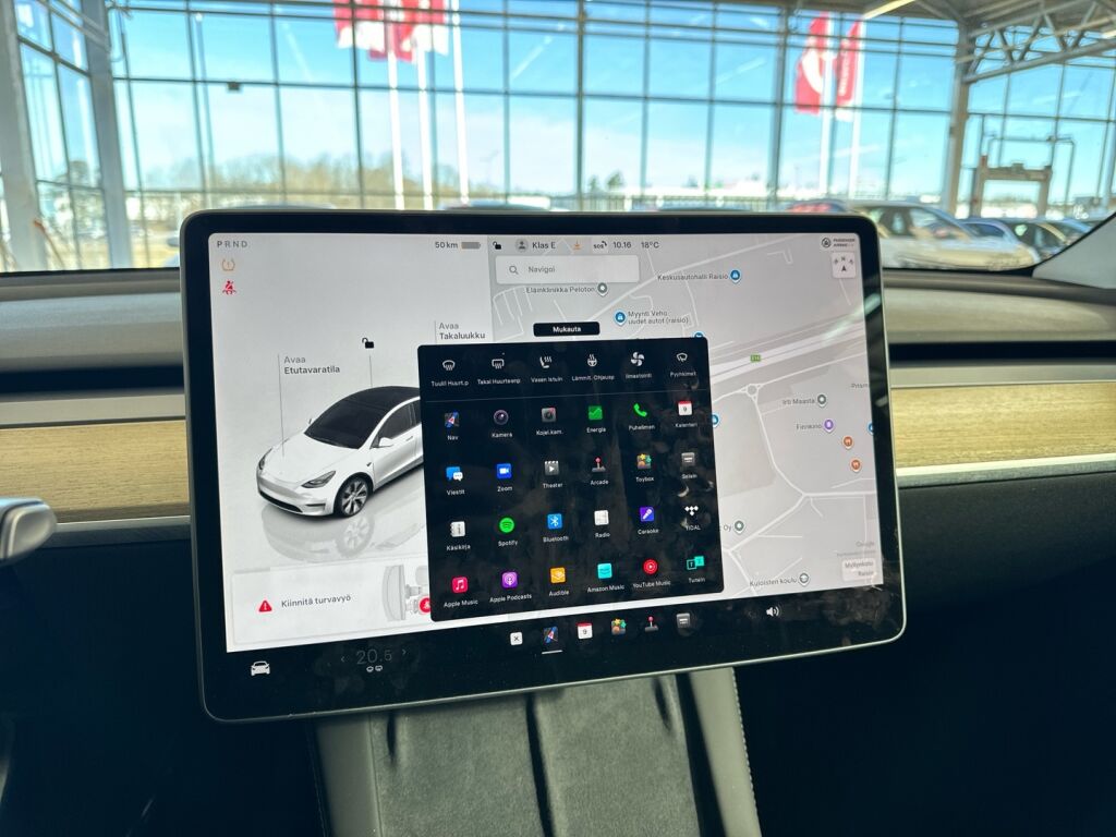 Tesla Model Y 2023 Valkoinen