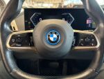 BMW iX 2022 Musta