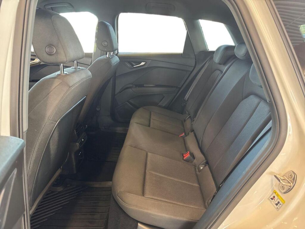 Audi Q4 e-tron 2023 Valkoinen