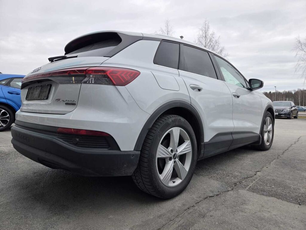 Audi Q4 e-tron 2023 Valkoinen