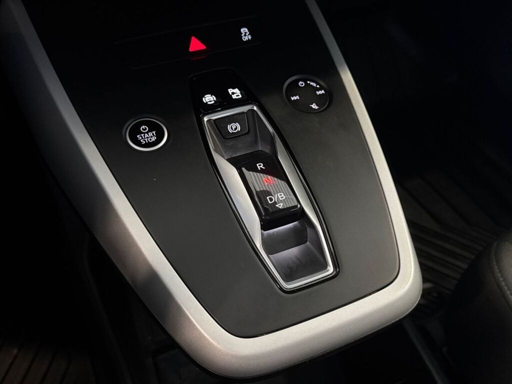 Audi Q4 e-tron 2023 Valkoinen