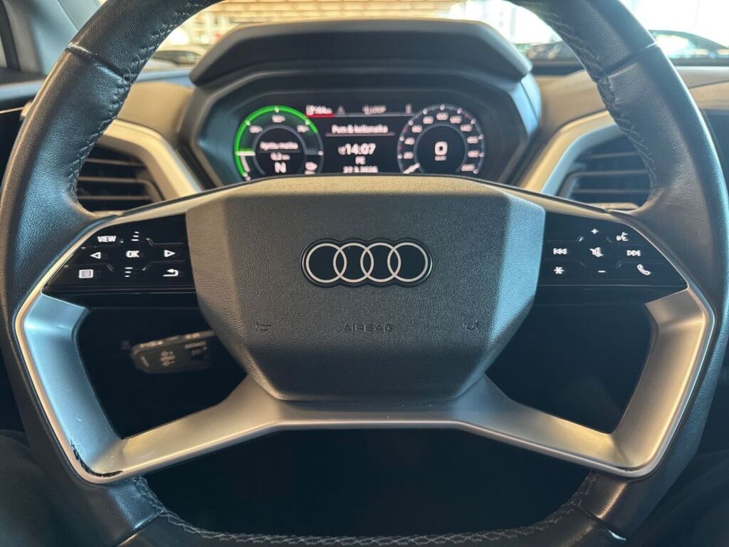 Audi Q4 e-tron 2023 Valkoinen