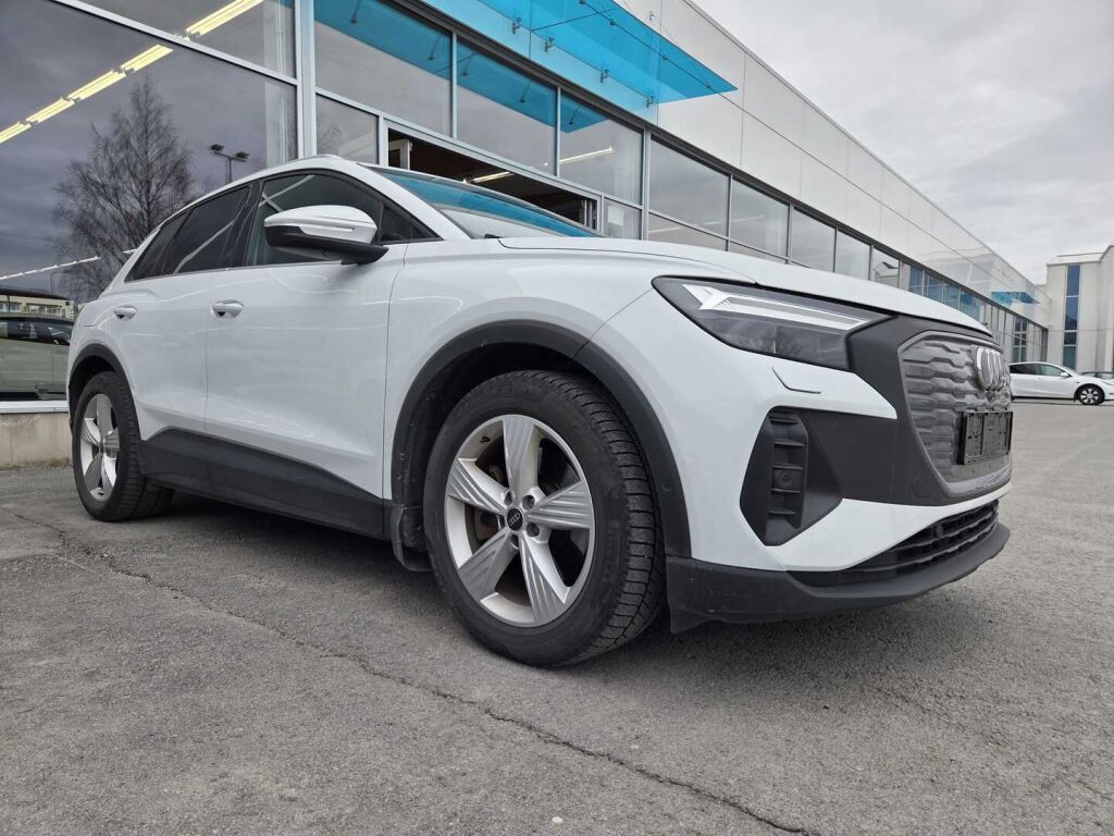 Audi Q4 e-tron 2023 Valkoinen