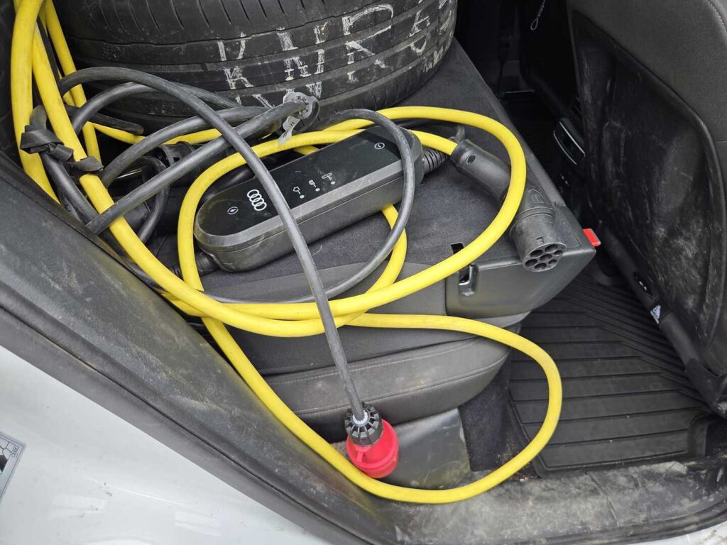 Audi Q4 e-tron 2023 Valkoinen