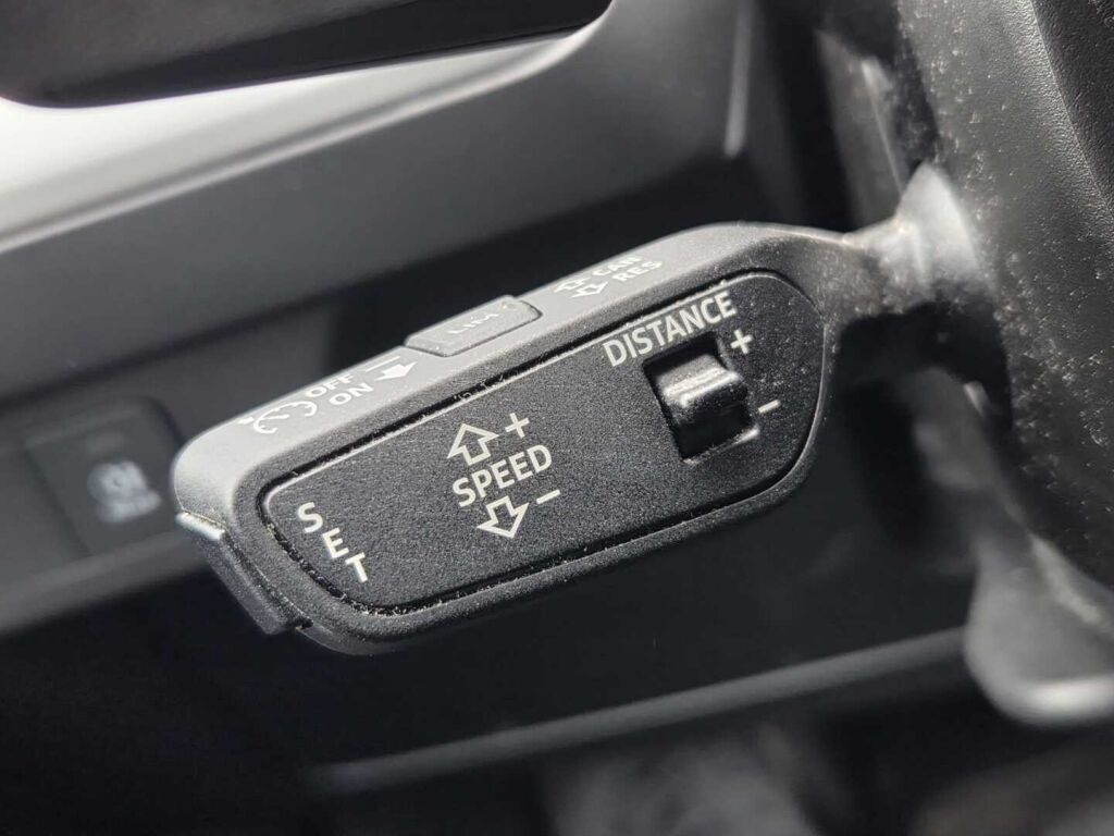 Audi Q4 e-tron 2023 Valkoinen