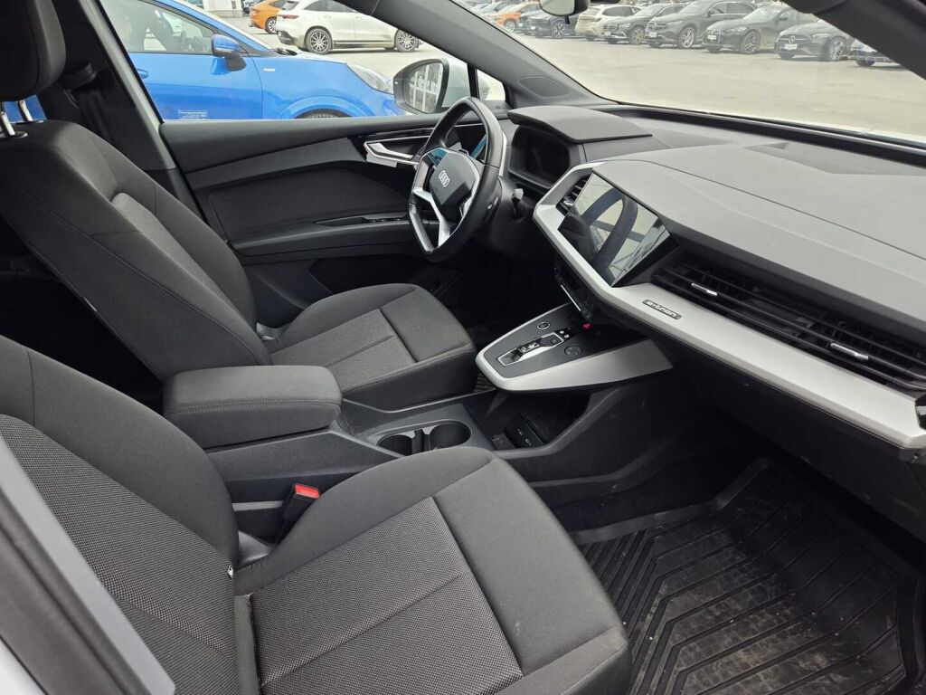 Audi Q4 e-tron 2023 Valkoinen