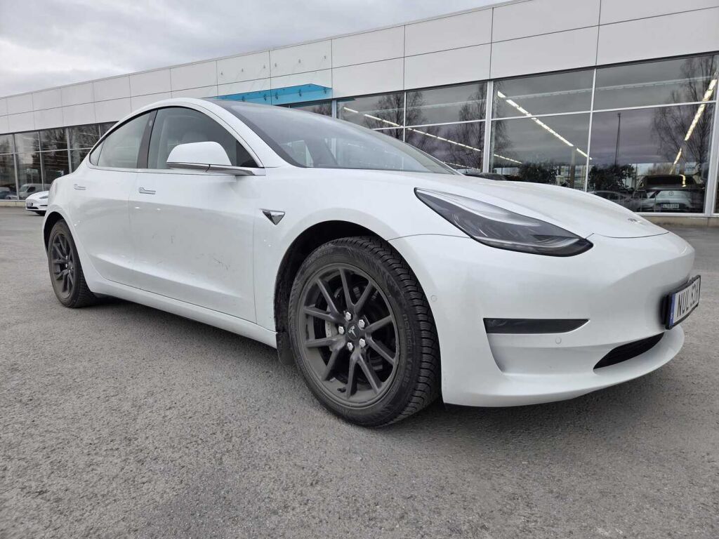 Tesla Model 3 2020 Valkoinen