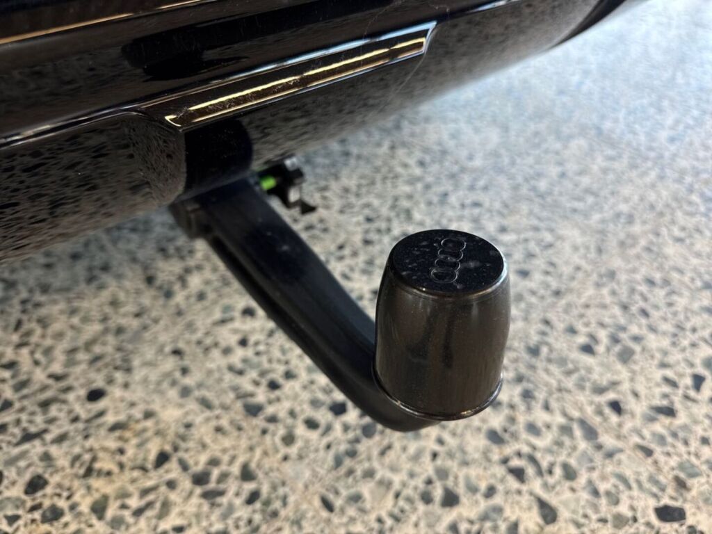 Audi Q8 e-tron 2023 Harmaa