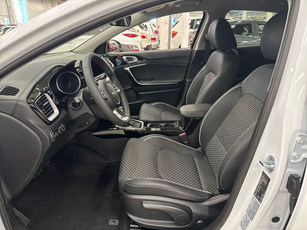 Kia XCeed 2026 Valkoinen